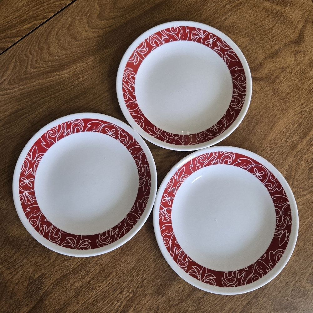 Corelle Vitrelle Red and White Bandhani  Bread & Butter Plates Set Of 3